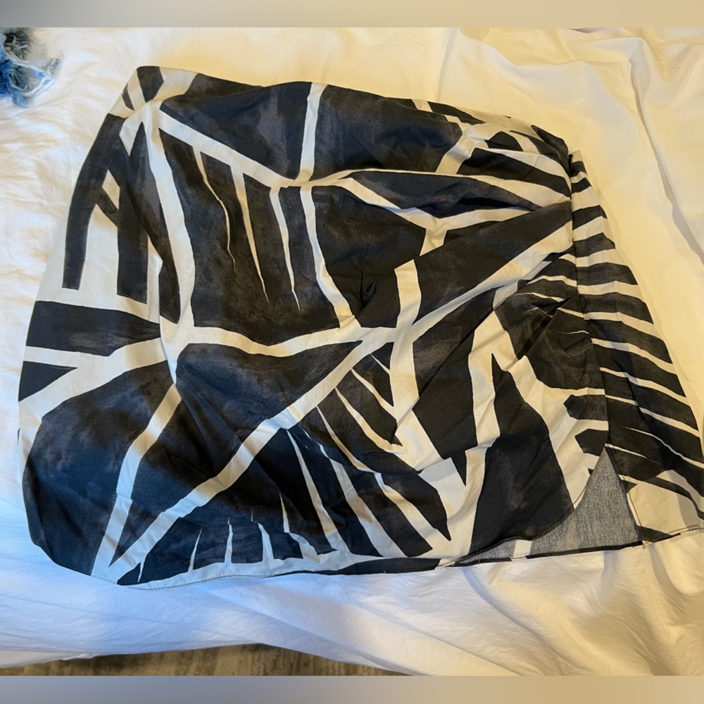 Zara asymmetrical black and off white skirt